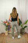 Lisa Mom Jeans - Abstract Leopard
