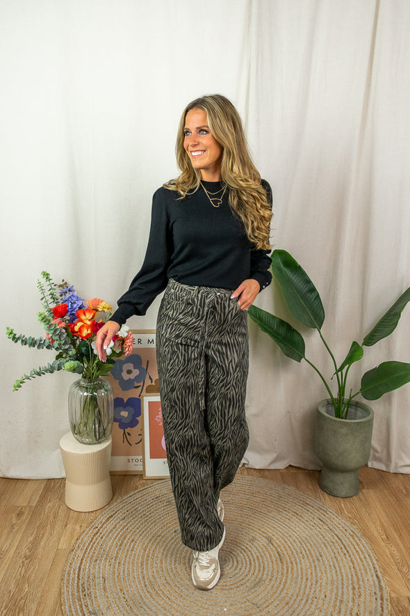Lizza Pull - Black