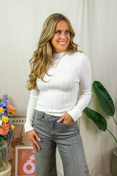 Louisa Pull - White