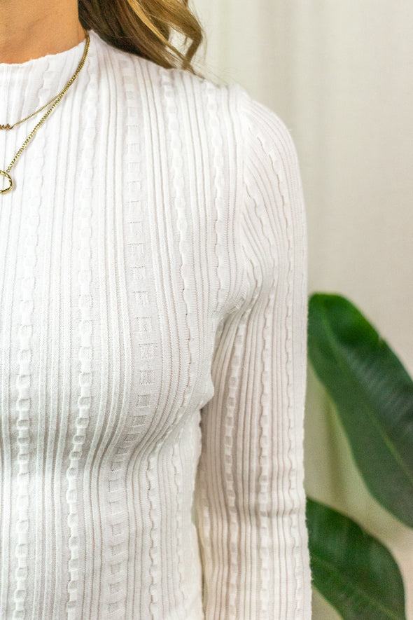Louisa Pull - White