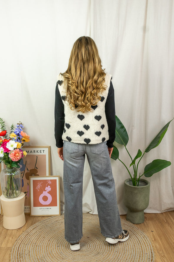 Beatrice Teddy - Hearts