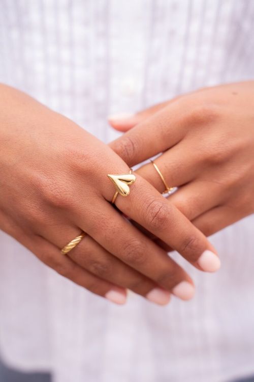 Minimalistische ring met statement hartje - Goud