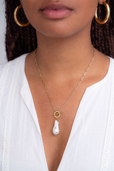 Schakelketting met zoetwaterparel met studs - Goud