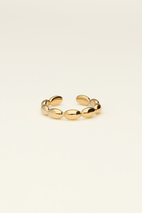 Ring met ovalen patroon